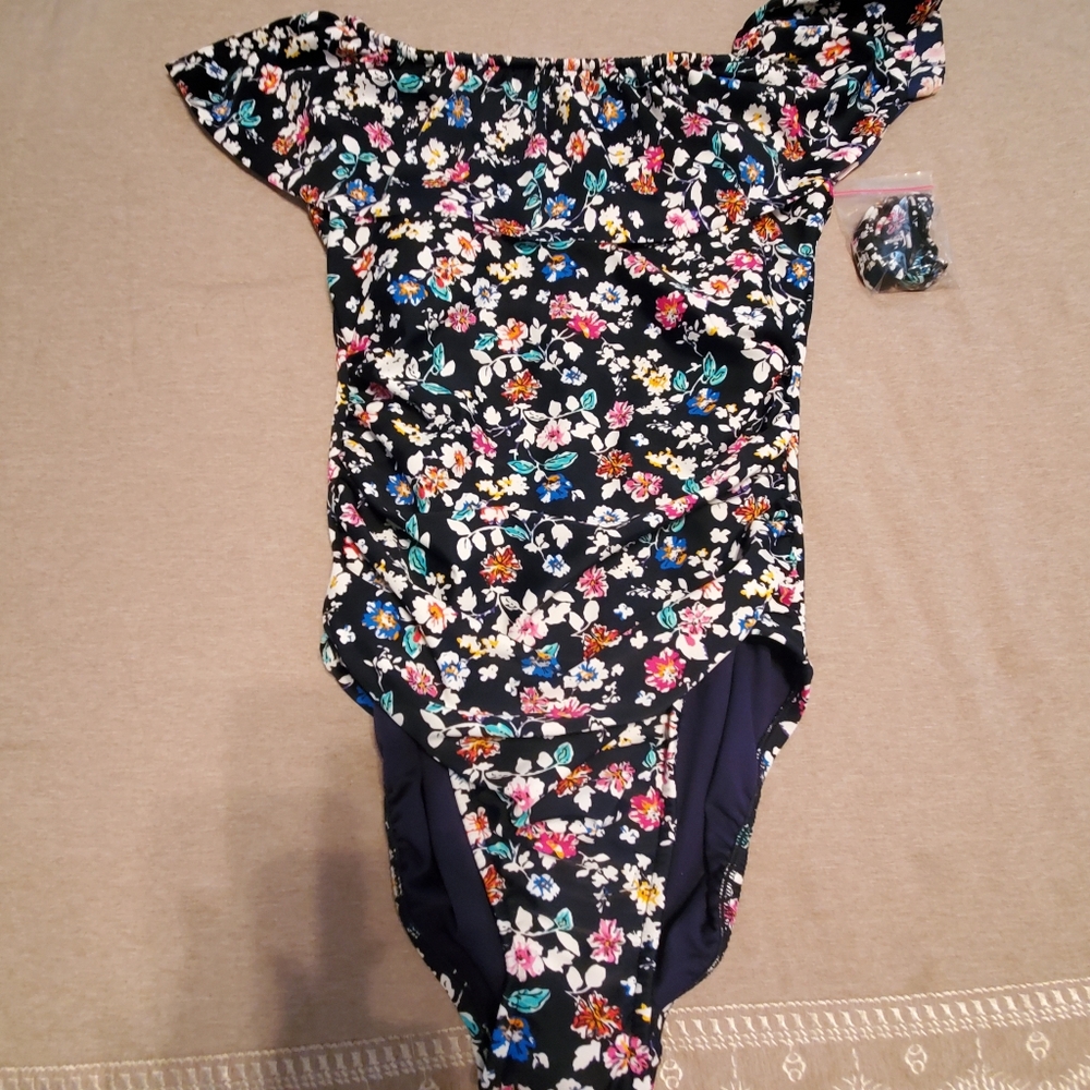 Swim solutions Swimsuit new Size 8